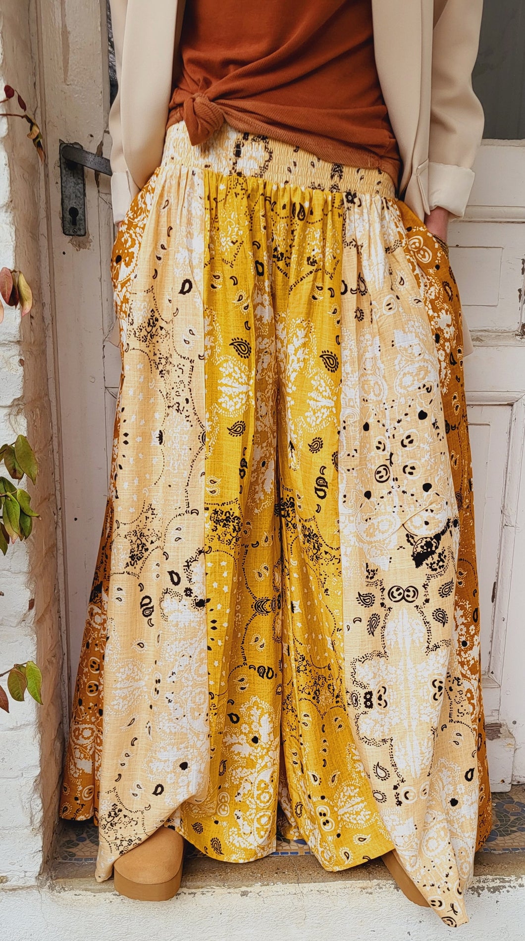 Pantalon jupe bandanas ocre