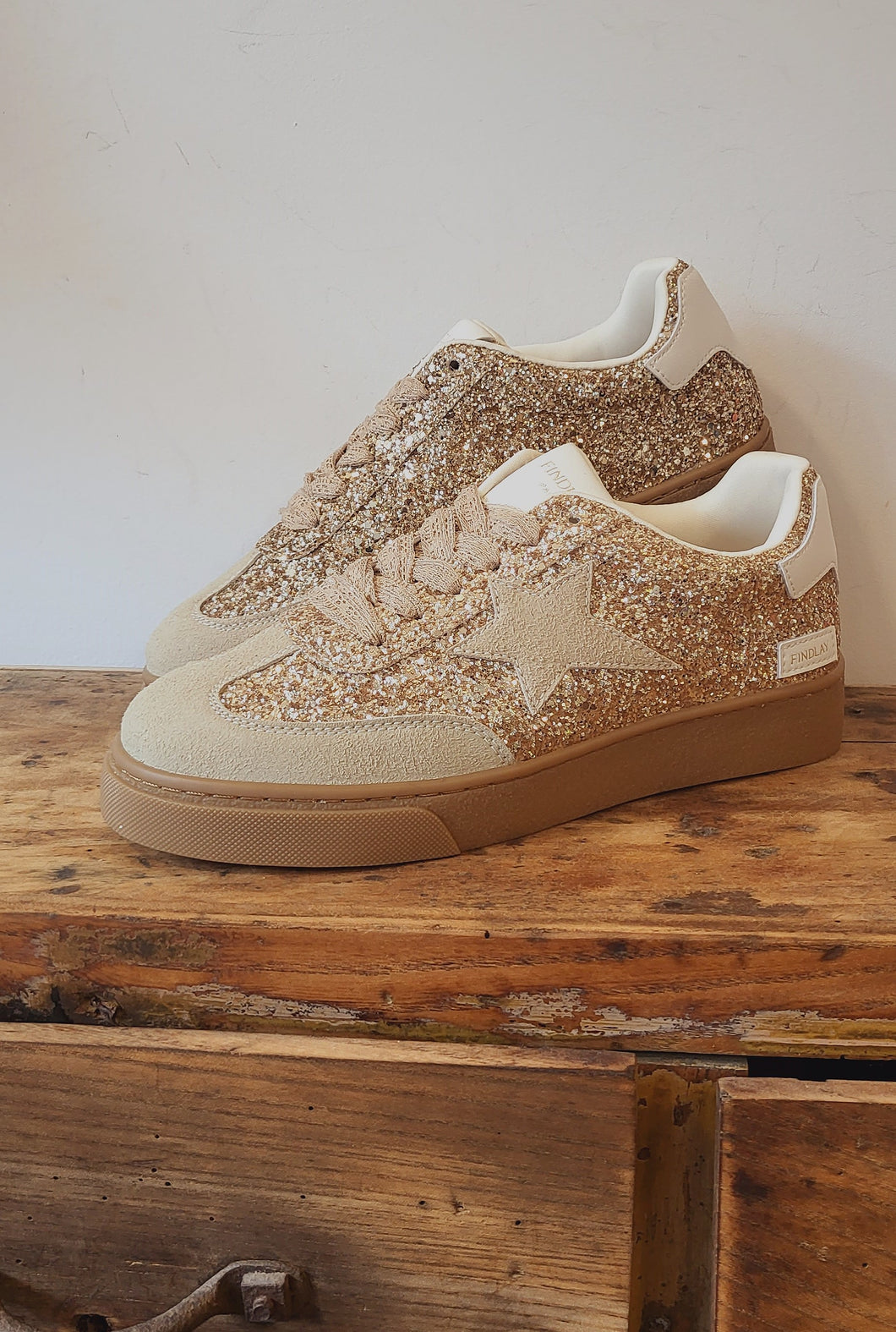 Baskets basses pailletées gold