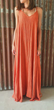 Charger l&#39;image dans la galerie, Robe terracotta perles dos
