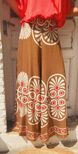 Charger l&#39;image dans la galerie, Pantalon arabesque camel
