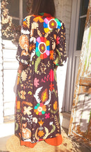 Charger l&#39;image dans la galerie, Robe boutonnée black flowers
