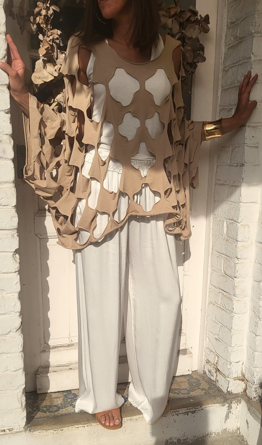 Haut ajouré beige