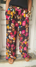 Charger l&#39;image dans la galerie, Pantalon flowers noir
