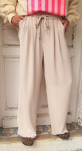 Charger l&#39;image dans la galerie, Pantalon jogg tailleur beige

