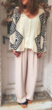 Charger l&#39;image dans la galerie, Pantalon jogg tailleur beige
