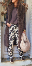 Charger l&#39;image dans la galerie, Pantalon balloon vache
