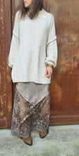 Charger l&#39;image dans la galerie, Pull loose cheminée Beige ou Noir
