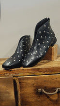 Charger l&#39;image dans la galerie, Boots clou noir
