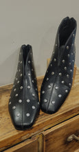 Charger l&#39;image dans la galerie, Boots clou noir
