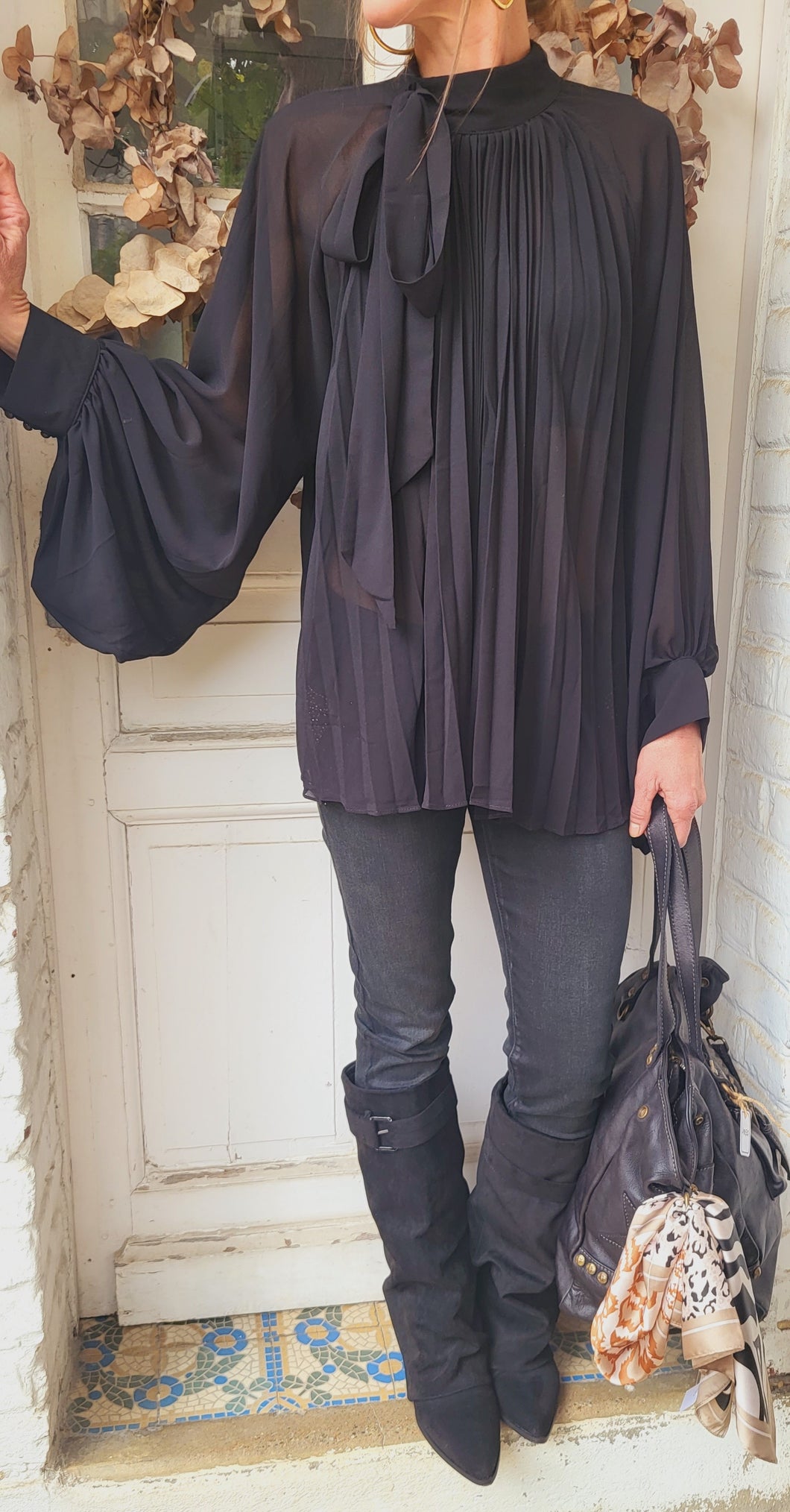 Tunique plissée noire ou beige