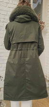 Charger l&#39;image dans la galerie, Parka fourrée vert
