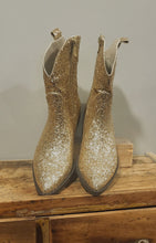 Charger l&#39;image dans la galerie, Boots santiag paillettes dorées
