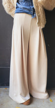 Charger l&#39;image dans la galerie, Pantalon pinces larges

