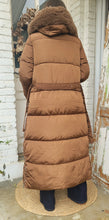 Charger l&#39;image dans la galerie, Doudoune longue moka
