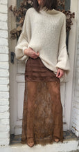 Charger l&#39;image dans la galerie, Jupe longue dentelle chocolat
