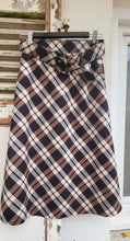 Charger l&#39;image dans la galerie, Jupe midi carreaux 2 couleurs
