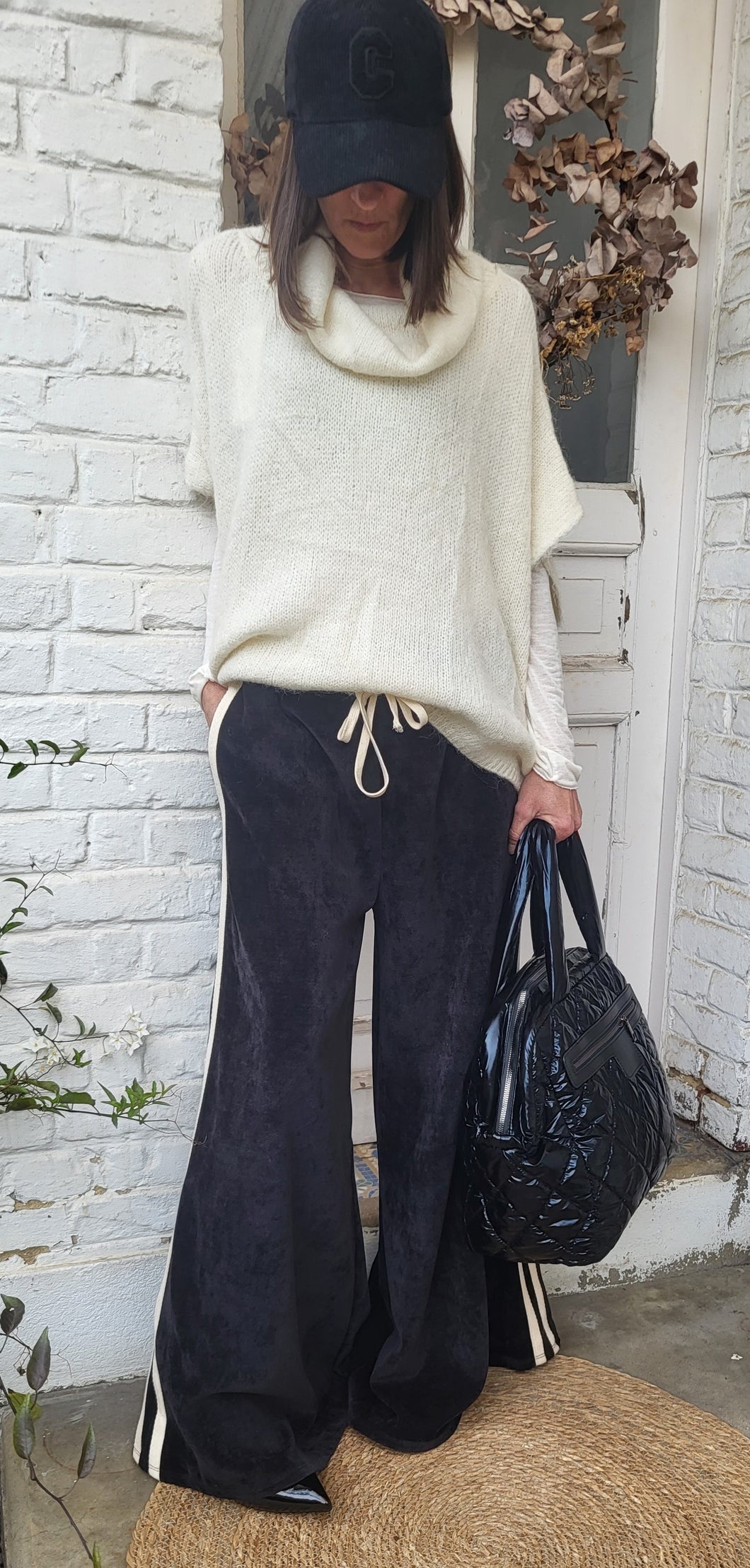 Pull sans manche écru col boule