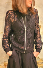 Charger l'image dans la galerie, Bombers dentelle
