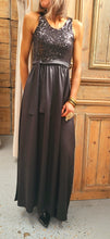 Charger l'image dans la galerie, Robe longue satin sequins
