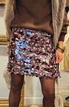 Charger l'image dans la galerie, Jupe courte sequins chocolat clair
