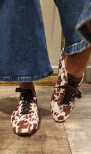 Charger l'image dans la galerie, Baskets vache
