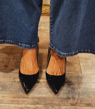 Charger l'image dans la galerie, Escarpins vernis noir
