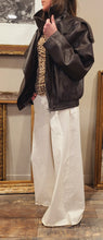 Charger l'image dans la galerie, Blouson aviateur simili chocolat
