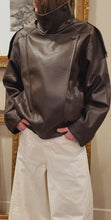 Charger l'image dans la galerie, Blouson aviateur simili chocolat

