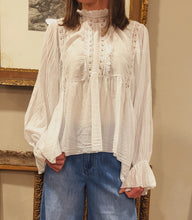 Charger l'image dans la galerie, Blouse victorienne Blanc / Beige / Rose pâle / Noir / Bleu ciel
