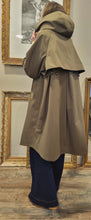 Charger l'image dans la galerie, Trench sport chic Kaki ou Beige

