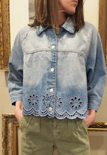 Charger l'image dans la galerie, Veste jean ajourée
