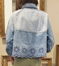 Charger l'image dans la galerie, Veste jean ajourée
