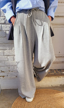 Charger l'image dans la galerie, Pantalon jogg pinces gris
