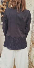 Charger l'image dans la galerie, Blazer noir dentelle
