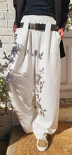 Charger l'image dans la galerie, Pantalon jogg ceinturé Ecru ou Gris clair
