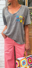Charger l'image dans la galerie, Tee shirt gris amor perlé
