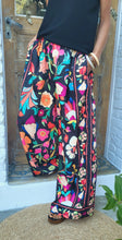 Charger l'image dans la galerie, Pantalon noir flowers

