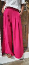 Charger l'image dans la galerie, Pantalon ceinturé rose / rouge / Marine / Noir

