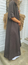Charger l'image dans la galerie, Chemise longue lin rayures Chocolat / Corail

