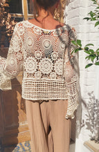 Charger l'image dans la galerie, Pull crochet beige ou noir
