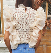 Charger l'image dans la galerie, Top froufrou dentelle Beige ou Noir

