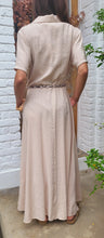 Charger l'image dans la galerie, Robe tencel ceinturée Chocolat / Beige / Noir
