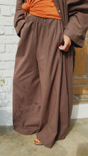 Charger l'image dans la galerie, Pantalon large toile chocolat
