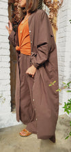 Charger l'image dans la galerie, Chemise longue large toile chocolat
