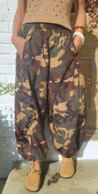 Charger l'image dans la galerie, Pantalon ballon militaire
