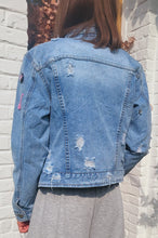 Charger l'image dans la galerie, Veste jean pin's destroy
