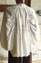 Charger l'image dans la galerie, Chemise couture dos
