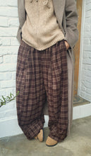 Charger l'image dans la galerie, Pantalon carreaux Chocolat ou Gris
