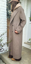 Charger l'image dans la galerie, Manteau long drap de laine Taupe
