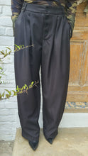 Charger l'image dans la galerie, Pantalon bouton Aladin

